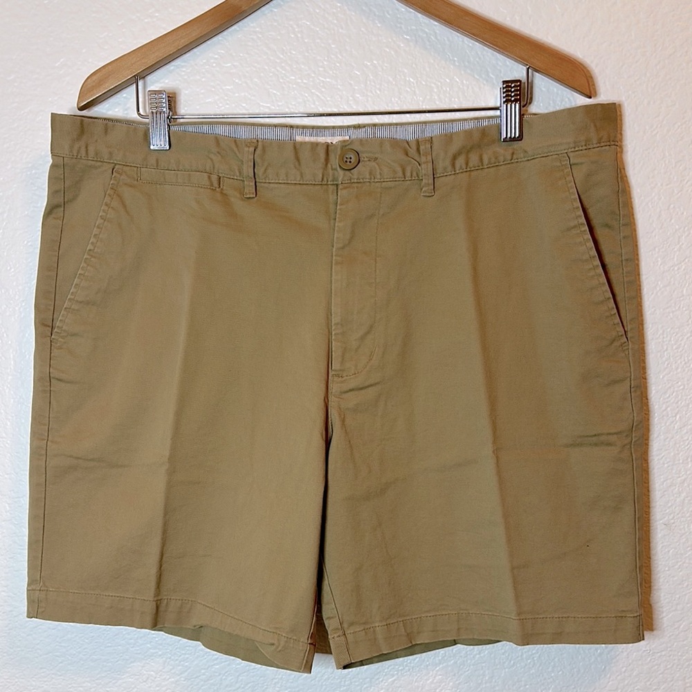 MERONA Tan Flat Front Shorts 98% cotton